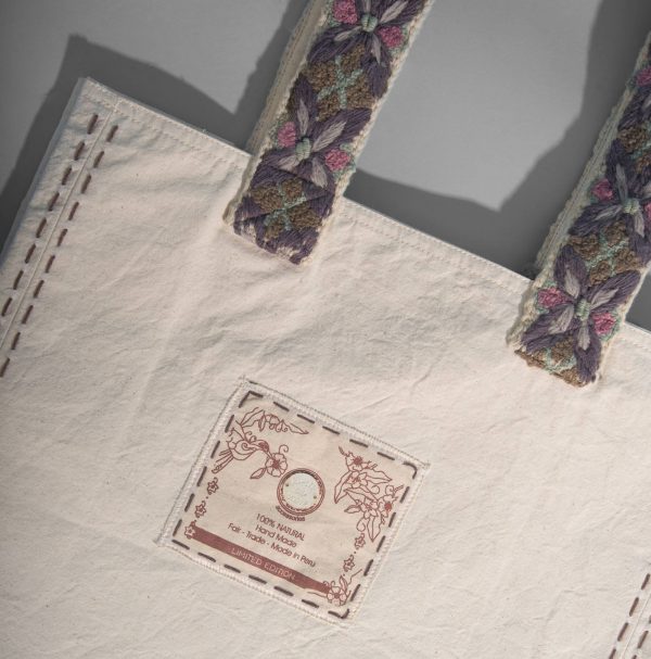 Bolso Del Museo Larco Con Asas Bordadas Ayacucho Y Cajamarca - Imagen 2